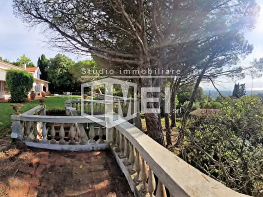 Immagine 28 di Villa in vendita  in via della valle benedetta a Livorno