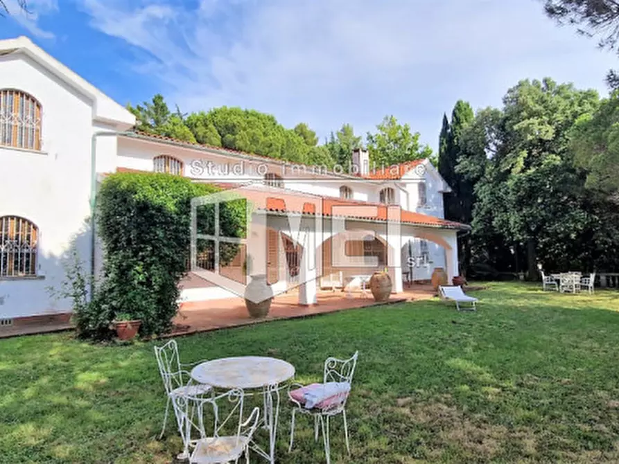 Immagine 35 di Villa in vendita  in via della valle benedetta a Livorno