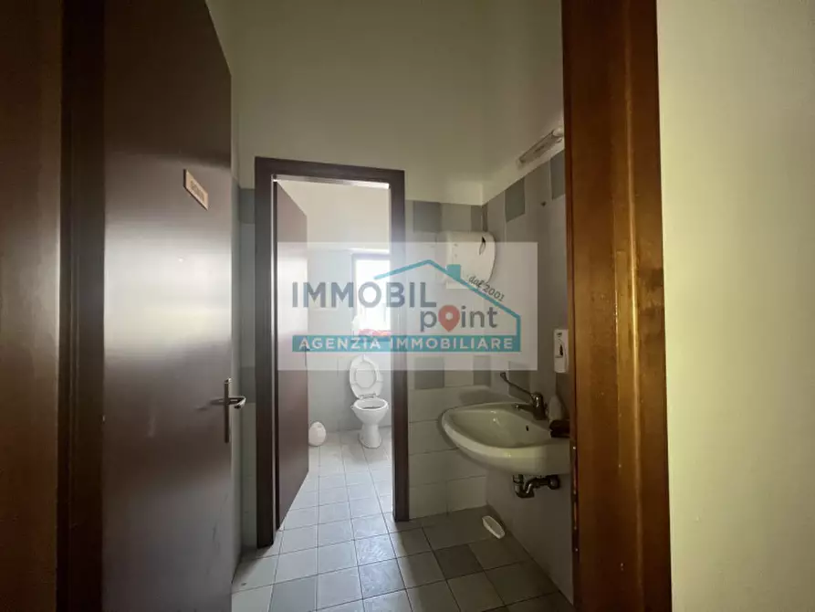 Immagine 22 di Ufficio in vendita  in via Galileo Galilei a Teolo