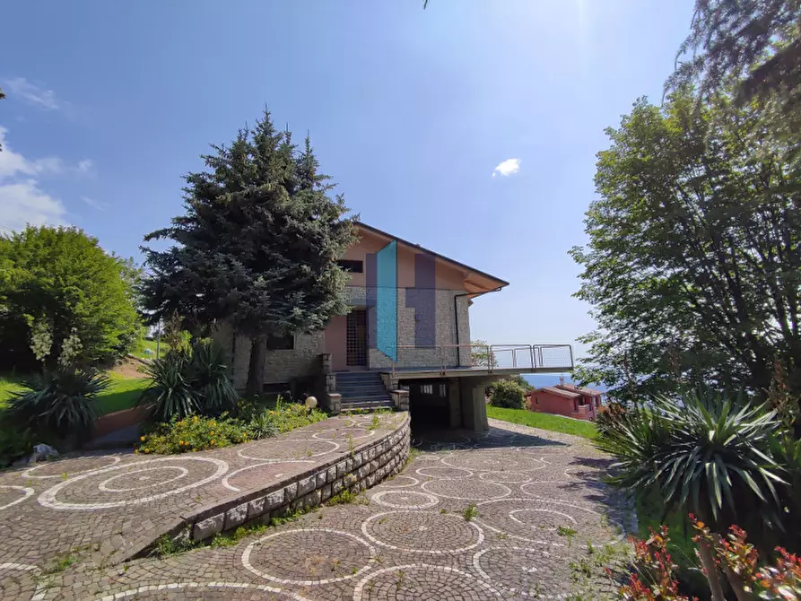 Immagine 29 di Villa in vendita  in Via Panoramica a Serle