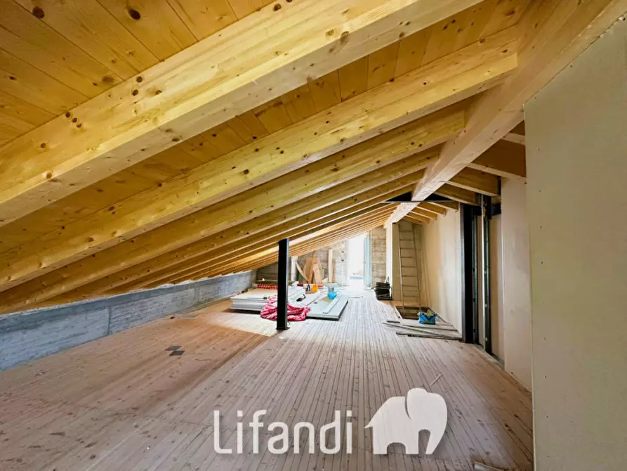 Immagine 4 di Appartamento in vendita  a Montagna .Montan.