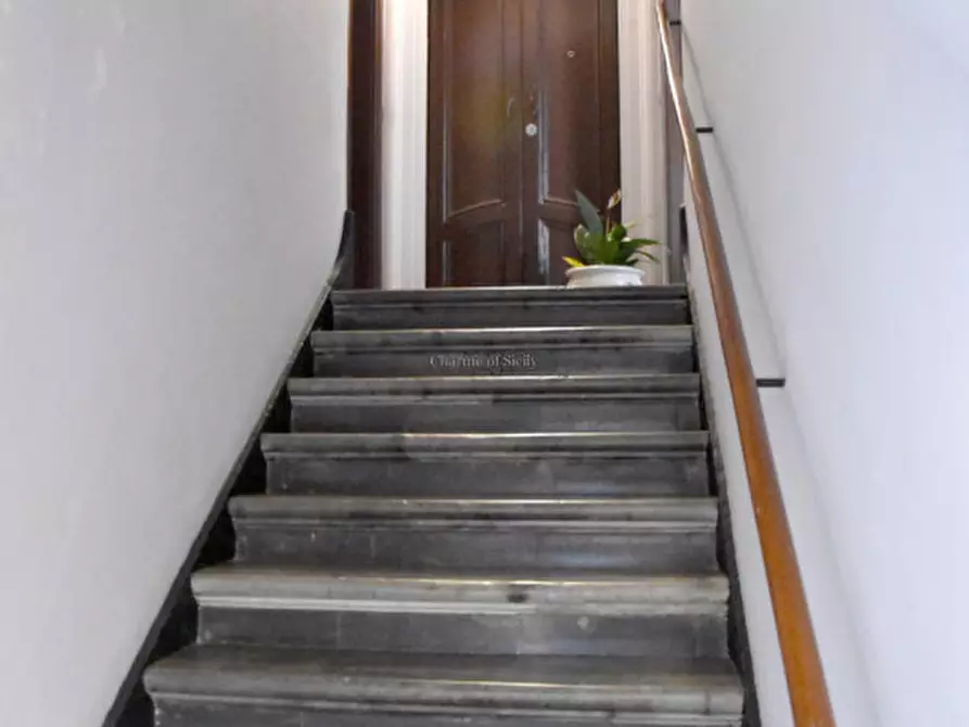 Immagine 10 di Casa indipendente in vendita  in PIAZZA CORRADO RIZZONE a Modica