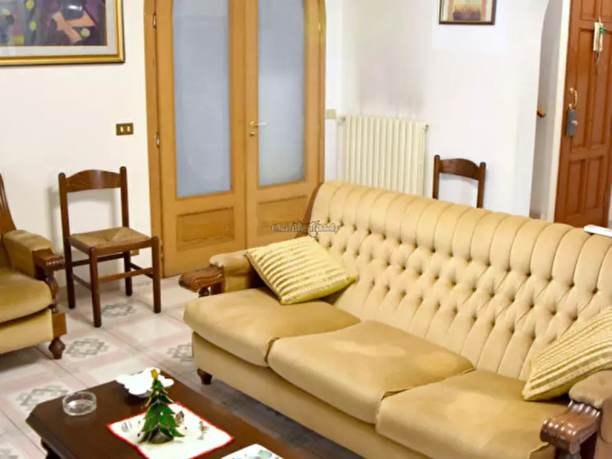 Immagine 15 di Casa indipendente in vendita  in PIAZZA CORRADO RIZZONE a Modica