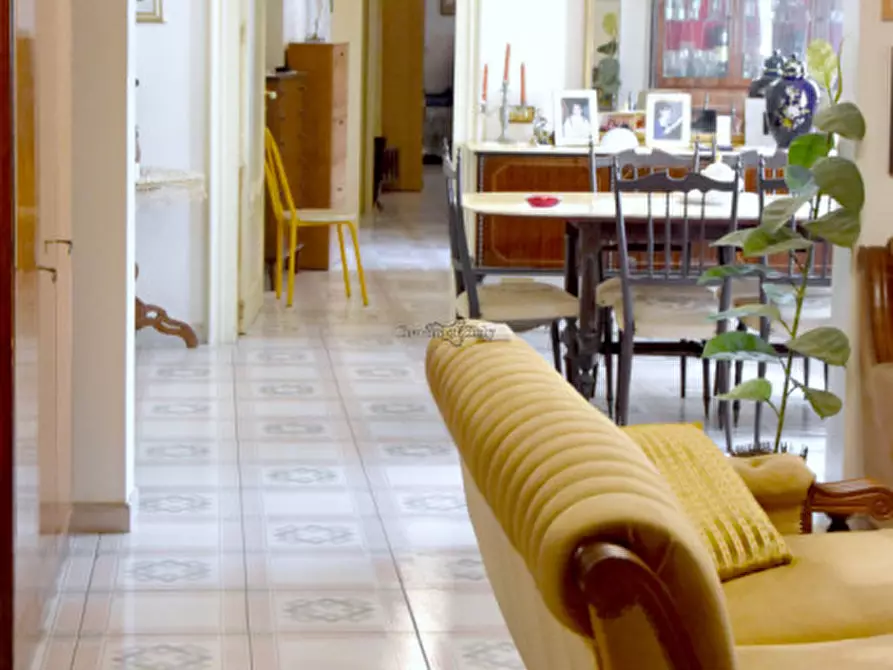 Immagine 18 di Casa indipendente in vendita  in PIAZZA CORRADO RIZZONE a Modica