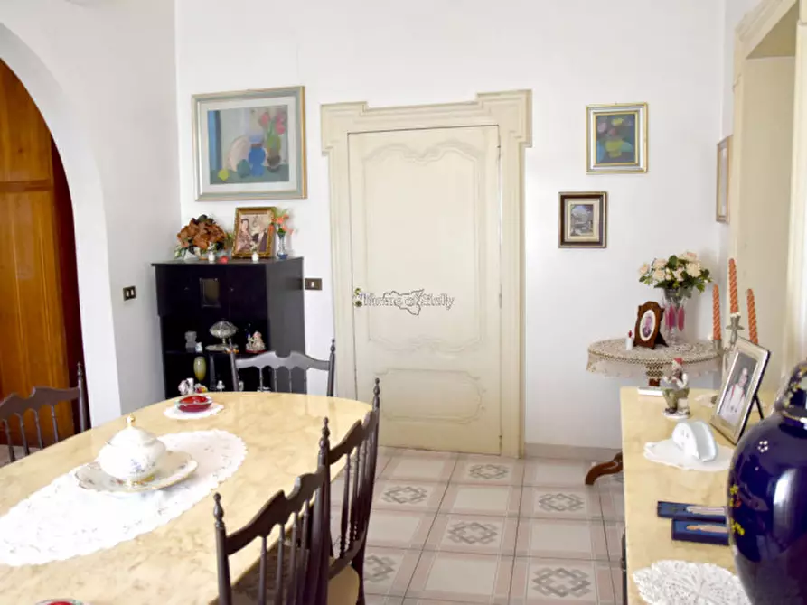 Immagine 20 di Casa indipendente in vendita  in PIAZZA CORRADO RIZZONE a Modica