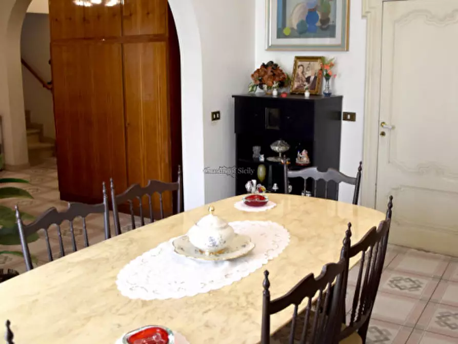 Immagine 21 di Casa indipendente in vendita  in PIAZZA CORRADO RIZZONE a Modica