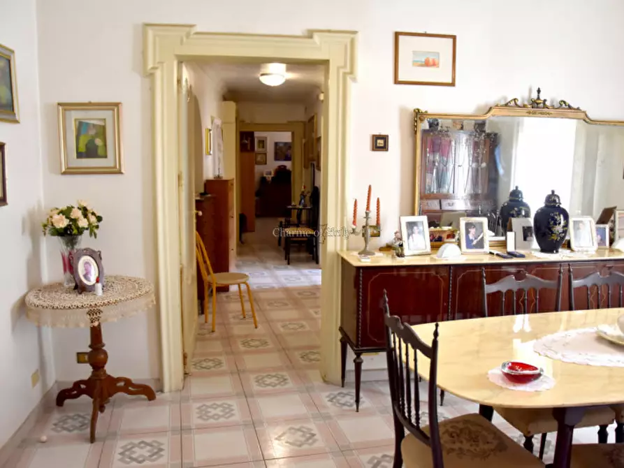 Immagine 24 di Casa indipendente in vendita  in PIAZZA CORRADO RIZZONE a Modica