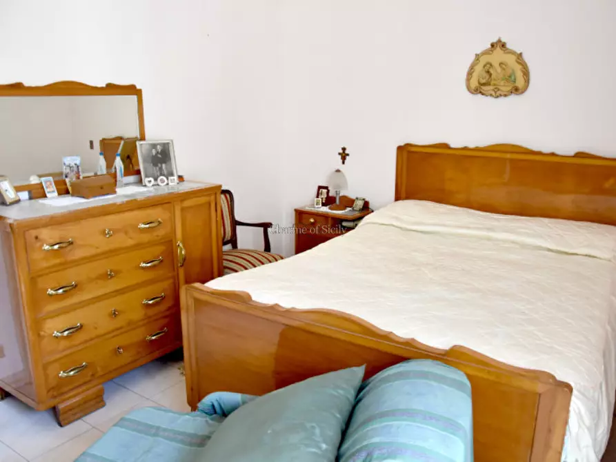 Immagine 30 di Casa indipendente in vendita  in PIAZZA CORRADO RIZZONE a Modica