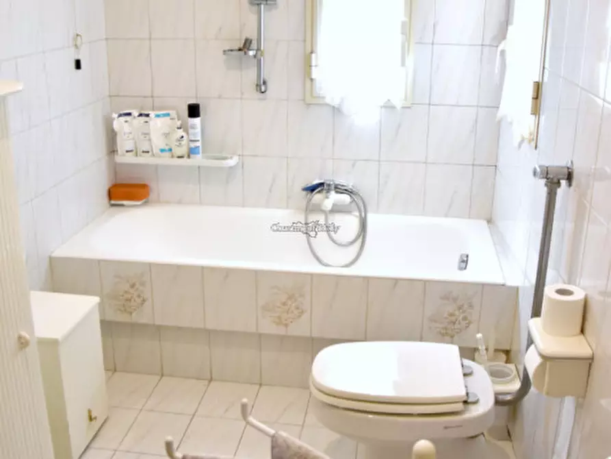 Immagine 32 di Casa indipendente in vendita  in PIAZZA CORRADO RIZZONE a Modica