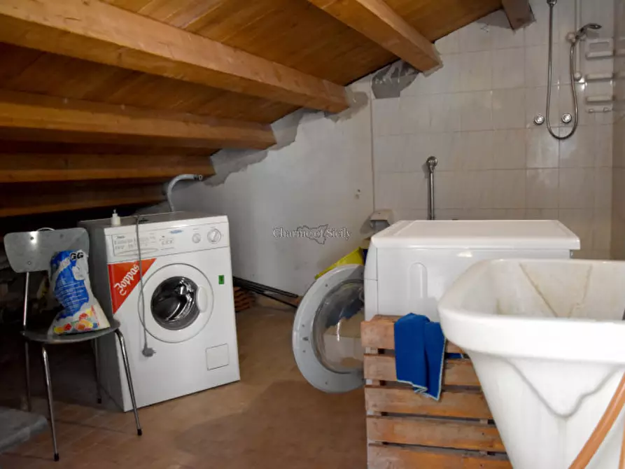 Immagine 38 di Casa indipendente in vendita  in PIAZZA CORRADO RIZZONE a Modica