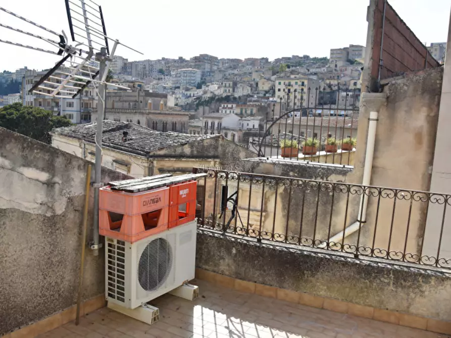 Immagine 42 di Casa indipendente in vendita  in PIAZZA CORRADO RIZZONE a Modica
