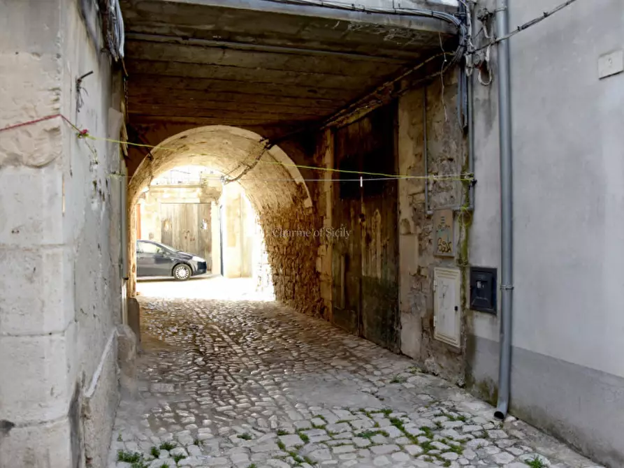 Immagine 48 di Casa indipendente in vendita  in PIAZZA CORRADO RIZZONE a Modica