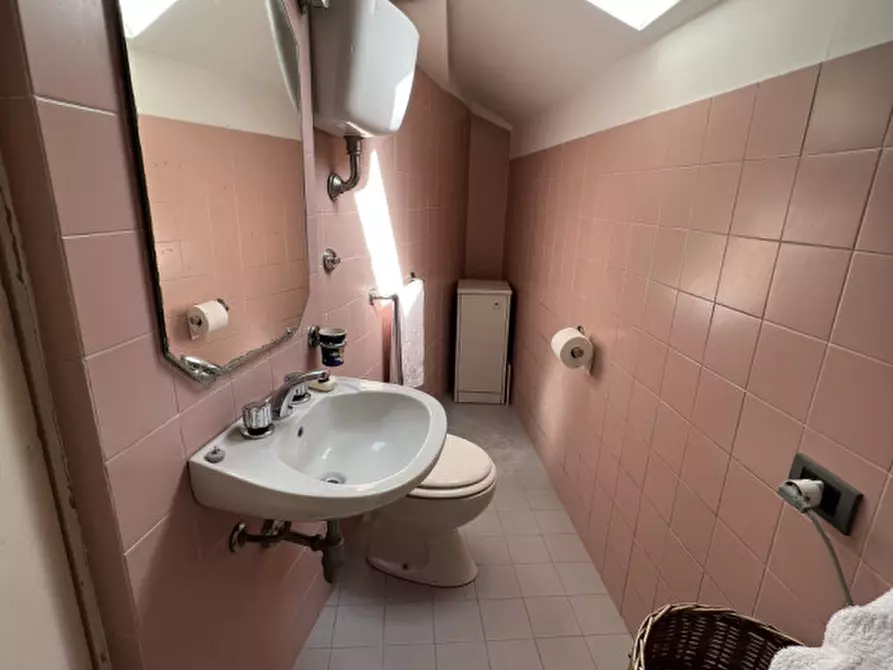 Immagine 14 di Appartamento in vendita  in Corso 2 giugno a Senigallia