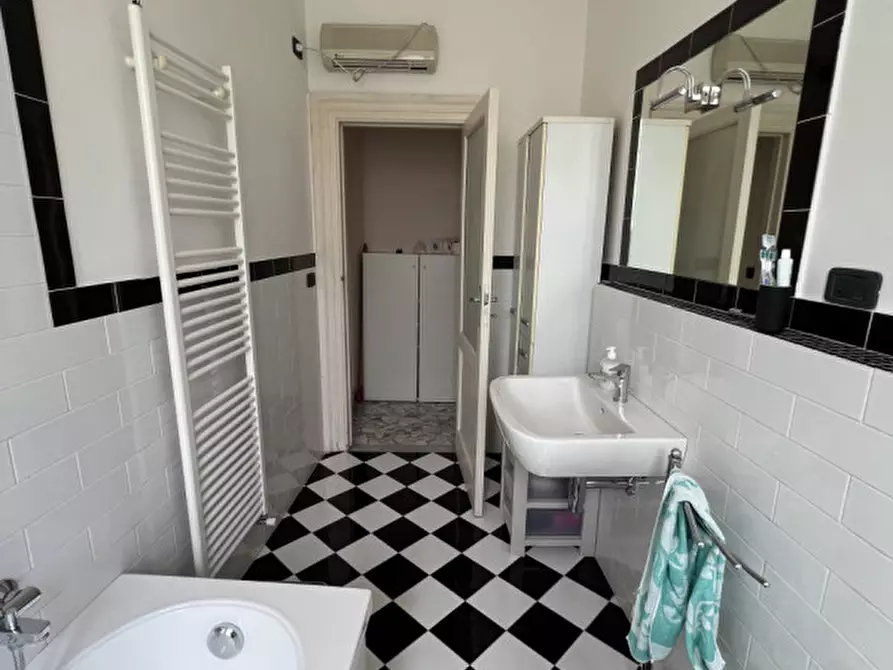 Immagine 22 di Appartamento in vendita  in Corso 2 giugno a Senigallia