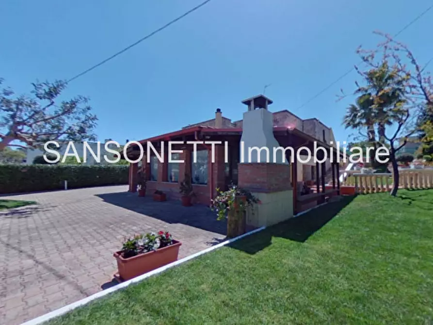 Immagine 38 di Villa in vendita  a Fasano