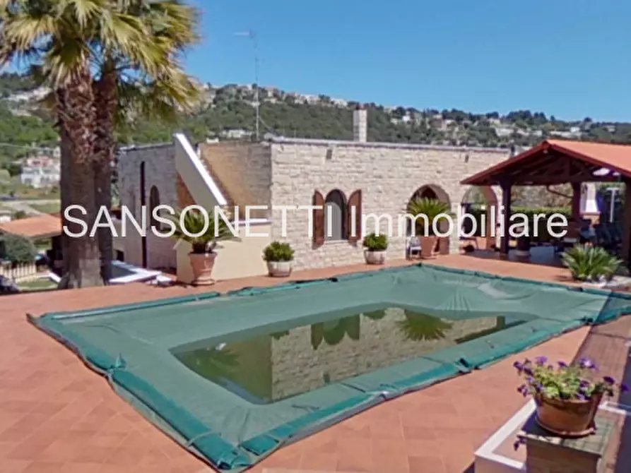 Immagine 41 di Villa in vendita  a Fasano