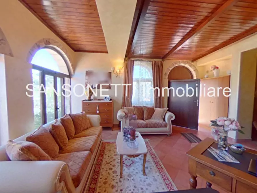 Immagine 47 di Villa in vendita  a Fasano