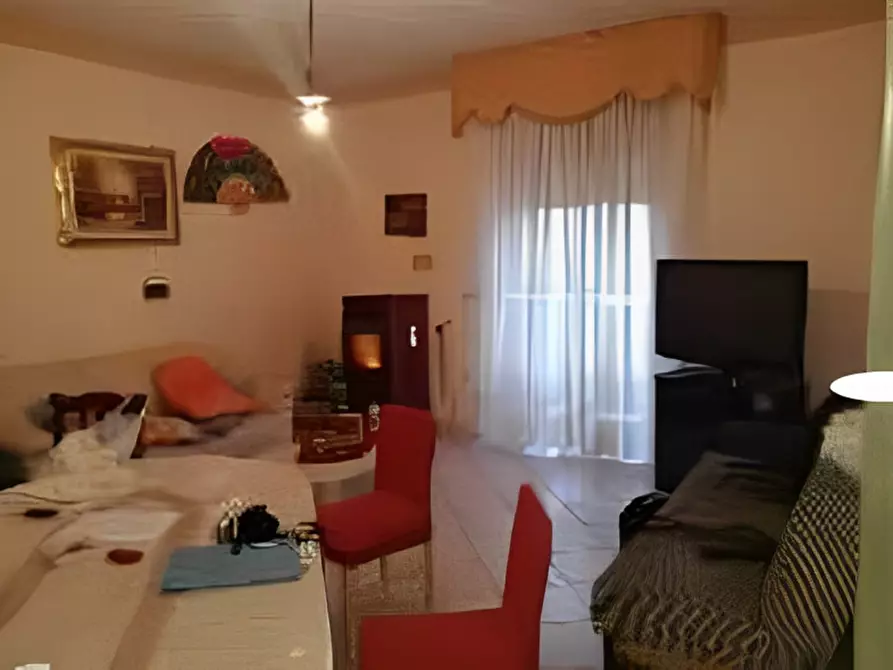 Immagine 1 di Appartamento in vendita  in Via Santa Maria a Cubito 22 a Cancello Ed Arnone