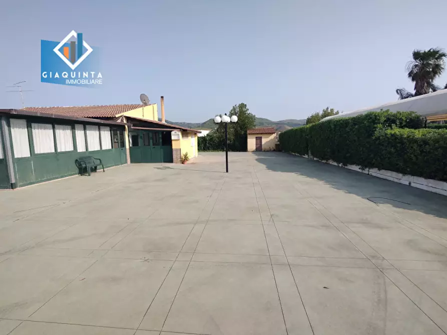 Immagine 32 di Attività commerciale in vendita  in c.da Cavoni snc a Palagonia