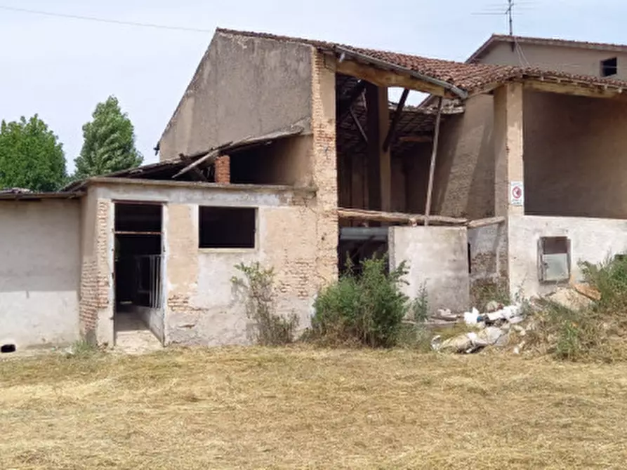 Immagine 1 di Rustico / casale in vendita  in vai medole a Castiglione Delle Stiviere