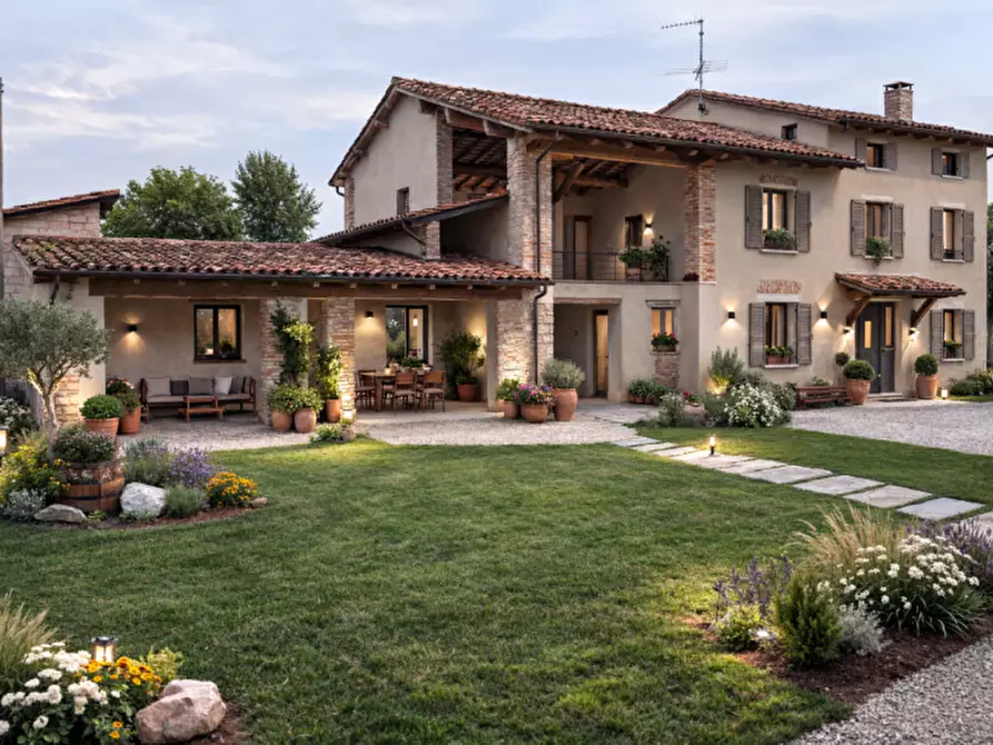 Immagine 4 di Rustico / casale in vendita  in vai medole a Castiglione Delle Stiviere