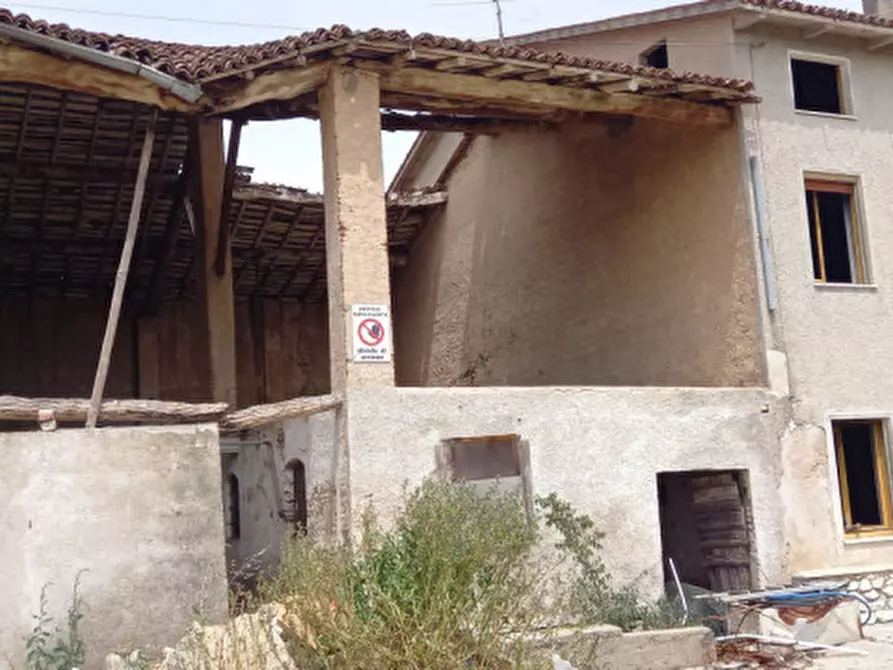 Immagine 8 di Rustico / casale in vendita  in vai medole a Castiglione Delle Stiviere