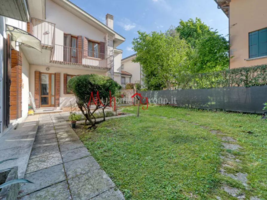 Immagine 39 di Casa bifamiliare in vendita  in Via Libia a Padova