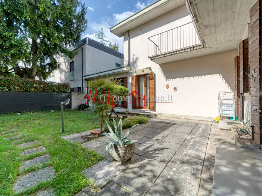 Immagine 40 di Casa bifamiliare in vendita  in Via Libia a Padova