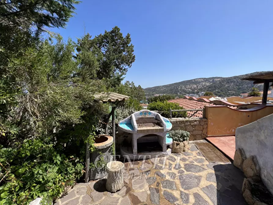 Immagine 5 di Villa in vendita  a Arzachena