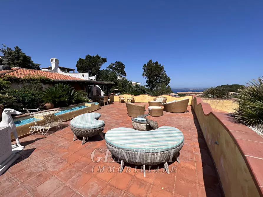 Immagine 8 di Villa in vendita  a Arzachena