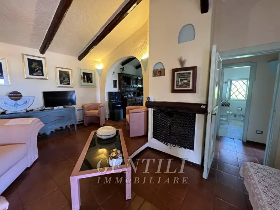 Immagine 12 di Villa in vendita  a Arzachena