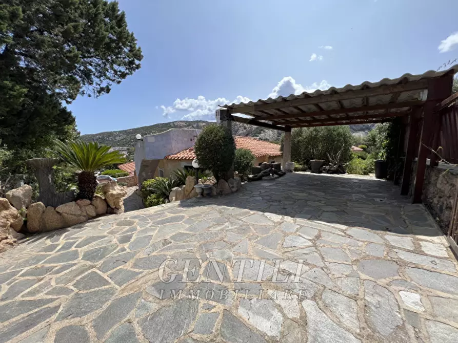 Immagine 27 di Villa in vendita  a Arzachena