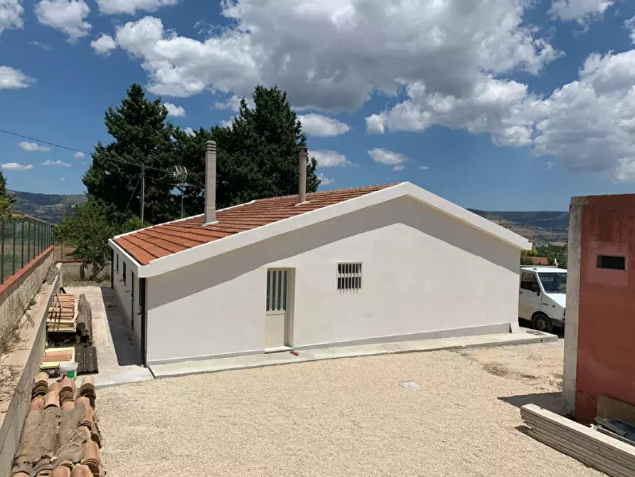 Immagine 21 di Villa in affitto  in Via del Tellesimo, Ragusa a Ragusa