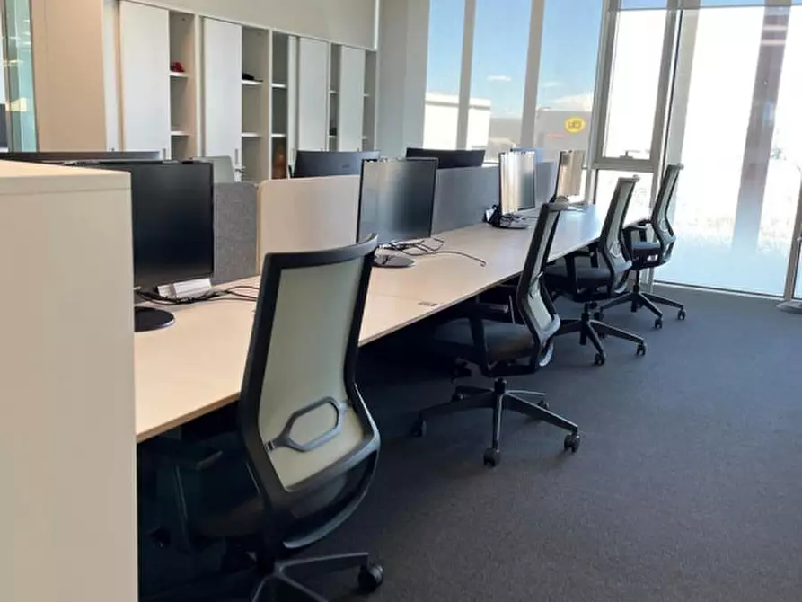 Immagine 2 di Ufficio in affitto  in VIALE SARCA a Milano