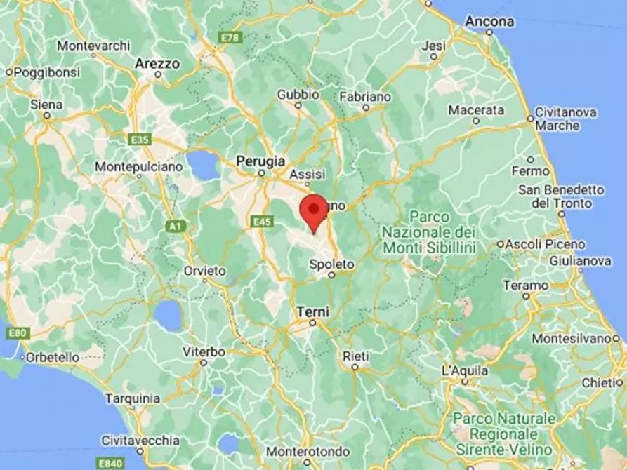 Immagine 13 di Terreno in vendita  in Via Edmondo De Amicis, N. snc a Montefalco