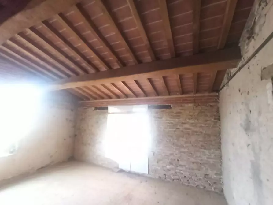 Immagine 8 di Rustico / casale in vendita  a Castiglione Del Lago