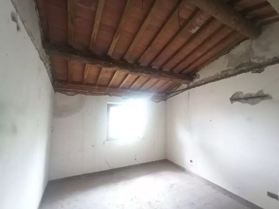 Immagine 9 di Rustico / casale in vendita  a Castiglione Del Lago