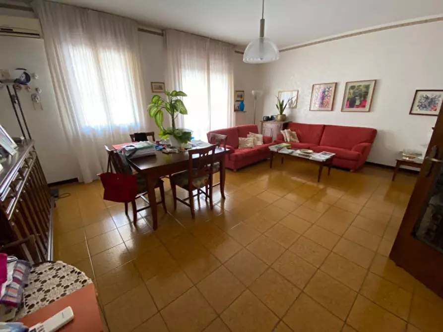 Immagine 1 di Appartamento in vendita  in via Guardi a Padova