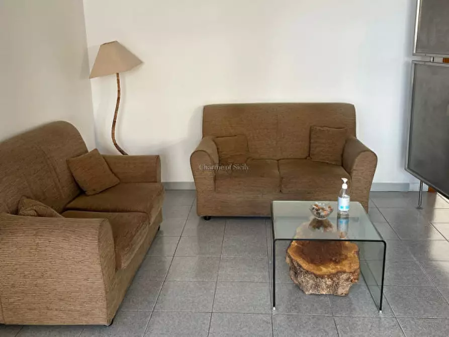 Immagine 7 di Ufficio in vendita  in Via Furio Camillo, 50 Modica a Modica