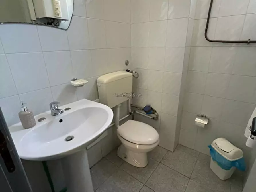 Immagine 19 di Ufficio in vendita  in Via Furio Camillo, 50 Modica a Modica