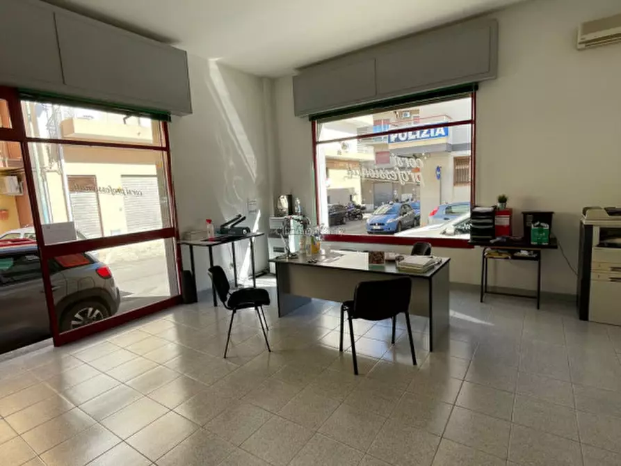Immagine 21 di Ufficio in vendita  in Via Furio Camillo, 50 Modica a Modica