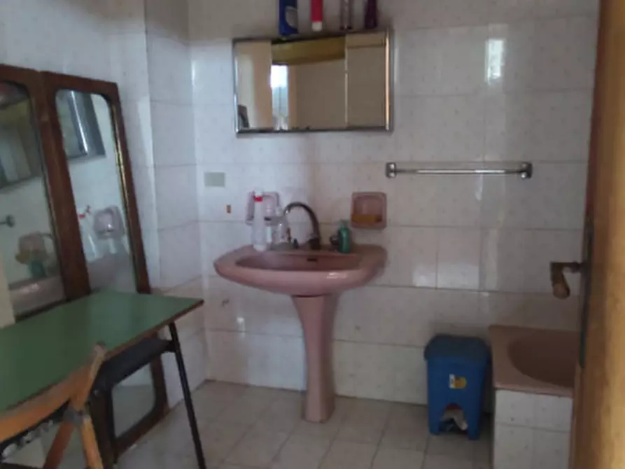 Immagine 3 di Magazzino in vendita  in Via Ugo La Malfa snc a Palagonia