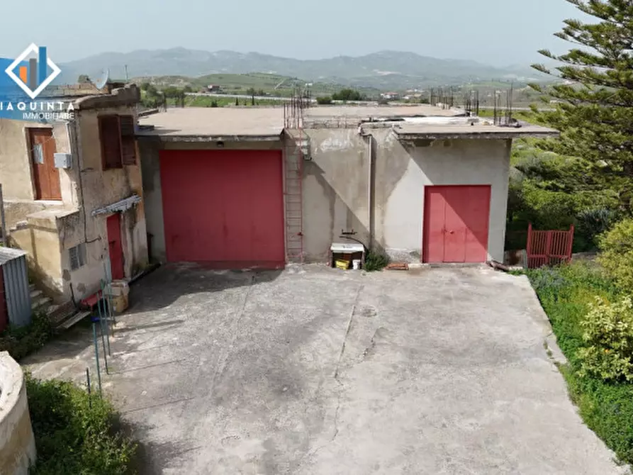 Immagine 15 di Magazzino in vendita  in Via Ugo La Malfa snc a Palagonia