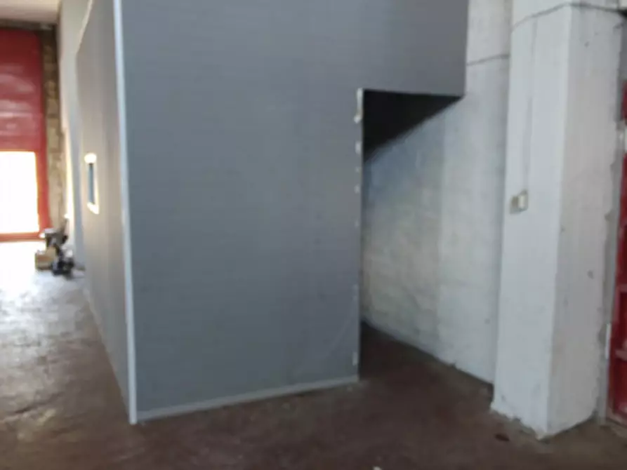 Immagine 17 di Magazzino in vendita  in Via Ugo La Malfa snc a Palagonia