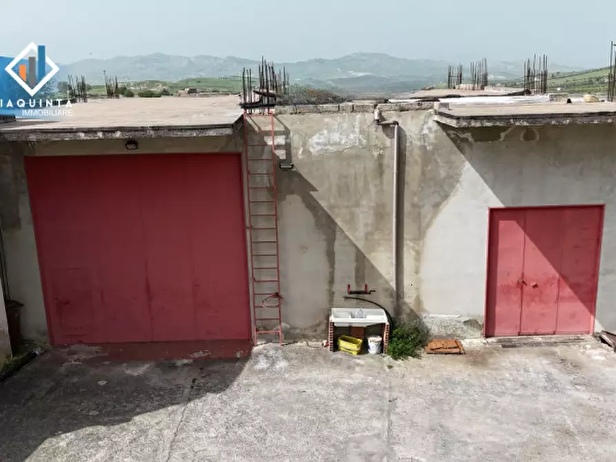 Immagine 18 di Magazzino in vendita  in Via Ugo La Malfa snc a Palagonia