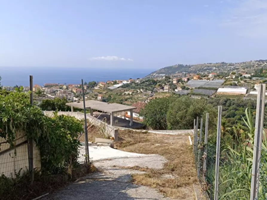 Immagine 2 di Casa indipendente in vendita  in Via Gabriele d'Annunzio a San Remo