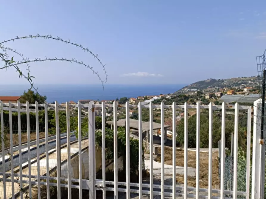 Immagine 13 di Casa indipendente in vendita  in Via Gabriele d'Annunzio a San Remo