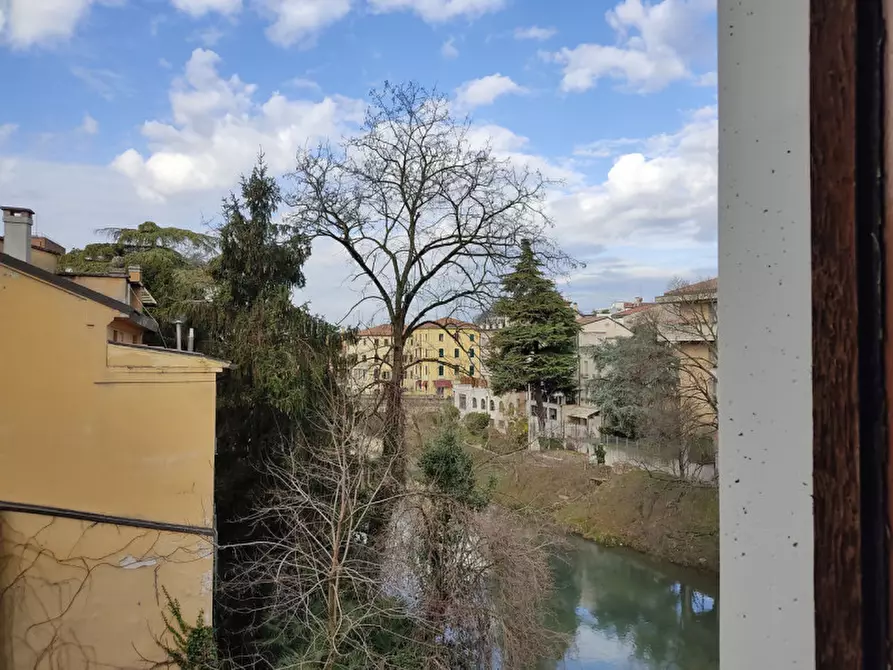 Immagine 1 di Appartamento in vendita  in largo europa a Padova