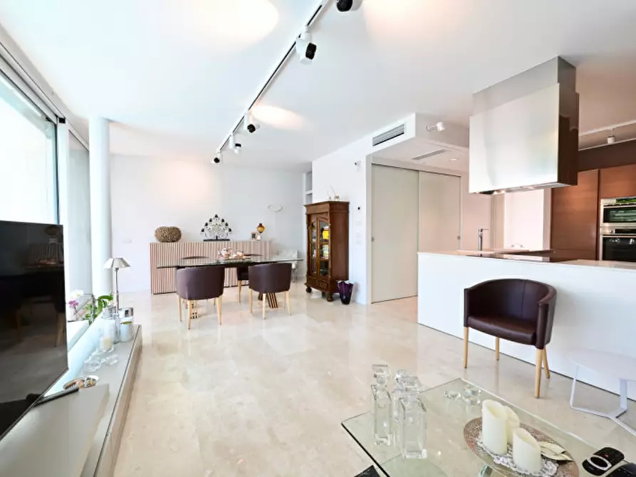 Immagine 3 di Villetta a schiera in vendita  a Jesolo