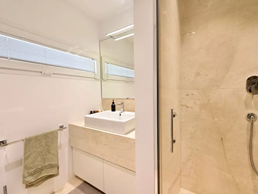 Immagine 16 di Villetta a schiera in vendita  a Jesolo